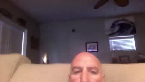 Snapshot of icumming chatting on 18, 4, 2026 icumming online show from 18, 4, 2026