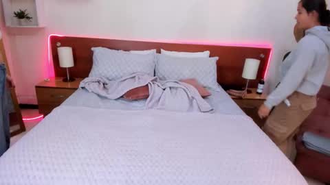 Icy online show from 7, 10, 2025