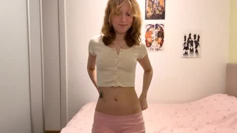 Snapshot of idellwold chatting on 17, 4, 2026 Sarah online show from 17, 4, 2026