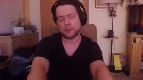 Snapshot of igaveyoupower chatting on 27, 2, 2025 igaveyoupower online show from 27, 2, 2025