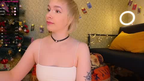 Emmy  help me reach 100 thumbs up online show from 26, 1, 2025