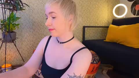 Emmy  help me reach 100 thumbs up online show from 28, 2, 2025