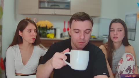 Julia and Mira online show from 23, 1, 2025