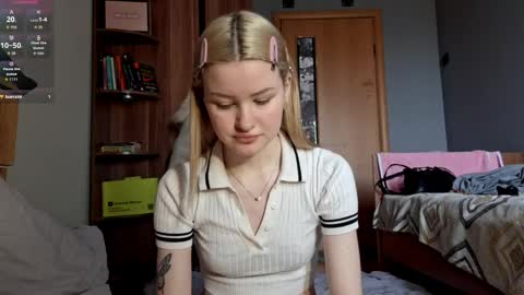 ShyLuna online show from 5, 4, 2026