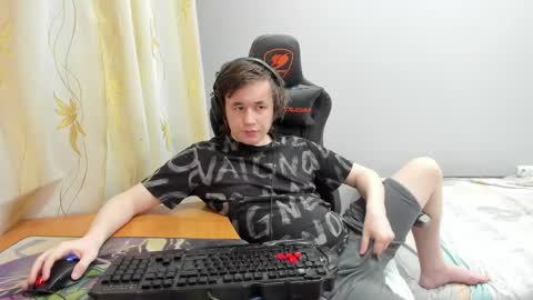 Snapshot of iliaskrislove chatting on 15, 4, 2026 iliaskris online show from 15, 4, 2026