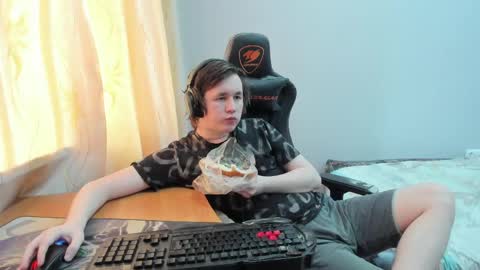 Snapshot of iliaskrislove chatting on 17, 4, 2026 iliaskris online show from 17, 4, 2026