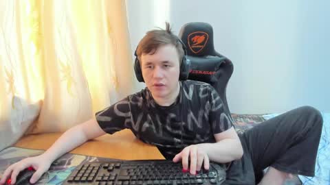 Snapshot of iliaskrislove chatting on 25, 5, 2026 iliaskris online show from 25, 5, 2026