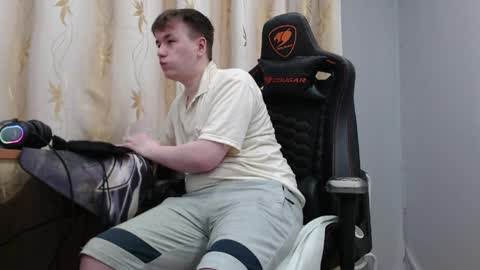 Snapshot of iliaskrisloveee chatting on 10, 5, 2026 lord online show from 10, 5, 2026