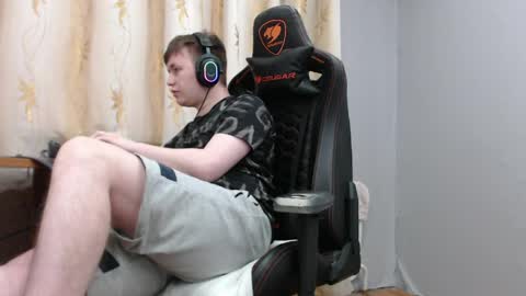 Snapshot of iliaskrisloveee chatting on 13, 5, 2026 lord online show from 13, 5, 2026