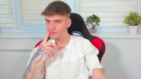 Snapshot of illusions888 chatting on 12, 12, 2024 D-Illusion online show from 12, 12, 2024