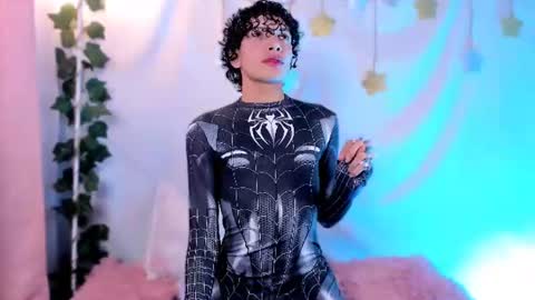 Alejo independent model   online show from 27, 6, 2026