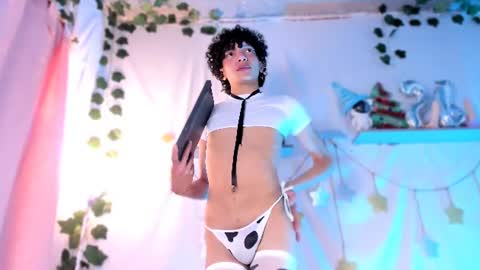 Alejo independent model   online show from 7, 7, 2026
