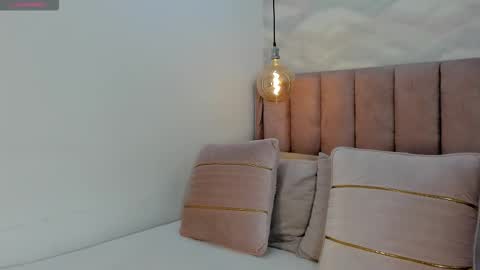 Caro   online show from 7, 1, 2026