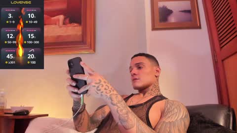 Snapshot of im_dominike chatting on 10, 1, 2025 im_dominike online show from 10, 1, 2025