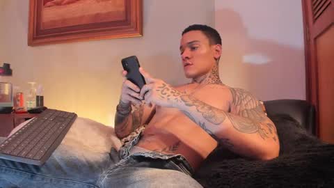 Snapshot of im_dominike chatting on 13, 2, 2025 im_dominike online show from 13, 2, 2025