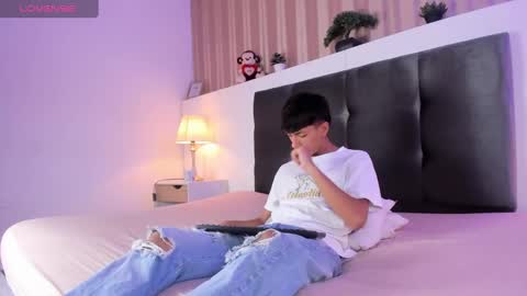 Kael online show from 4, 1, 2025