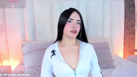 im_miadoll online show from 1, 7, 2026