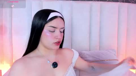 im_miadoll online show from 3, 8, 2026