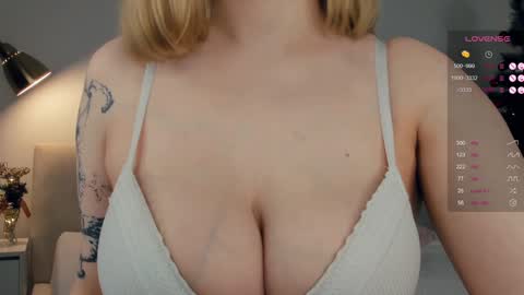 Snapshot of im_not_shy chatting on 18, 12, 2024 Katrina online show from 18, 12, 2024