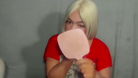 Snapshot of im_ur_hot_ella chatting on 8, 11, 2025 ella may online show from 8, 11, 2025