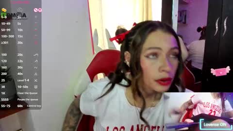 Lisa Hyga online show from 18, 11, 2025