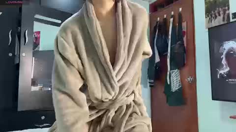 Colton Alvin Independent model online show from 19, 9, 2025