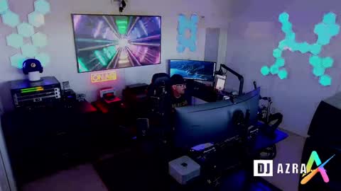 Snapshot of imdjazra chatting on 12, 1, 2025 DJ Azra online show from 12, 1, 2025