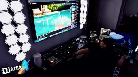 Snapshot of imdjazra chatting on 3, 2, 2026 DJ Azra online show from 3, 2, 2026