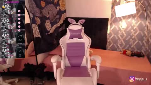 Snapshot of imfreyjau chatting on 9, 2, 2025 Freyja online show from 9, 2, 2025