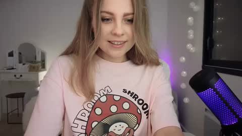 ImKeira online show from 3, 2, 2025