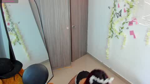 mia ---------  COL TIME online show from 12, 12, 2024