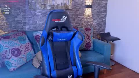 Karen  online show from 29, 11, 2025