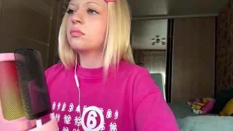 Lola online show from 7, 3, 2026