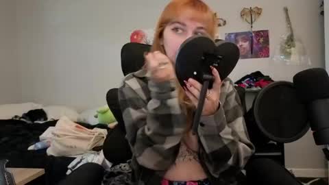 Inarafoxx online show from 18, 4, 2026