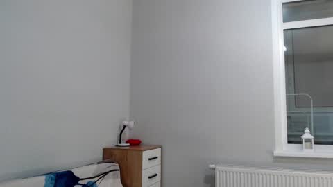 Della online show from 8, 12, 2024