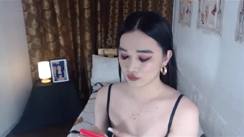 indestructabletrixie online show from 12, 1, 2025