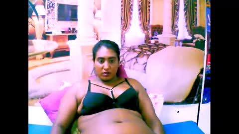 Snapshot of indiancherry4u2luv chatting on 4, 3, 2025 indiancherry4u2luv online show from 4, 3, 2025