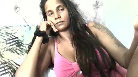 Snapshot of indianjasmin chatting on 23, 10, 2025 priya online show from 23, 10, 2025