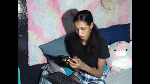 Snapshot of indianqueen5 chatting on 1, 12, 2025 indianqueen5 online show from 1, 12, 2025