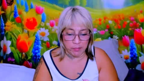 Snapshot of indianroxy27 chatting on 9, 7, 2026 indianroxy27 online show from 9, 7, 2026