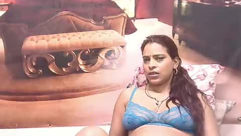 indiansexyass4u2luv online show from 12, 1, 2025