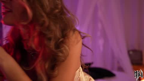 Snapshot of informal_ chatting on 30, 10, 2025 MAL ---  online show from 30, 10, 2025