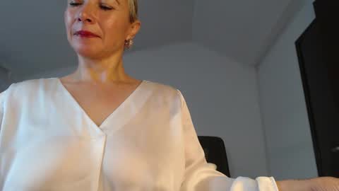            online show from 14, 1, 2025