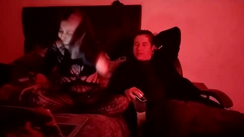 Snapshot of inkedsinners chatting on 10, 10, 2025 inkedsinners online show from 10, 10, 2025