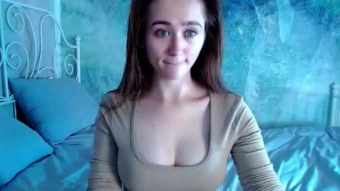 Lina online show from 5, 12, 2025