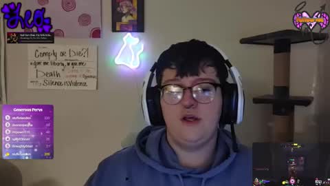 Snapshot of intentkitten chatting on 7, 3, 2026 Reigning Leo online show from 7, 3, 2026