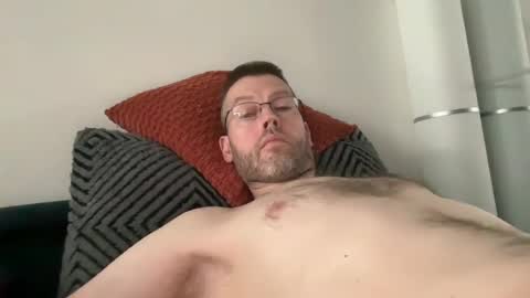 Snapshot of interestedhun chatting on 5, 7, 2026 InterestedHun online show from 5, 7, 2026