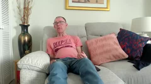 inthemood63 online show from 6, 4, 2026