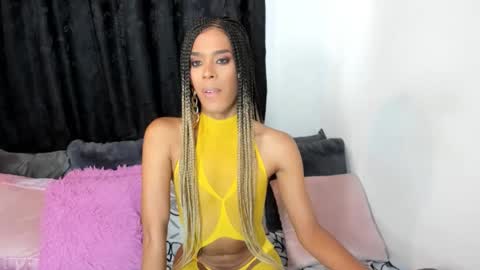 Irene Aguirre online show from 6, 3, 2025