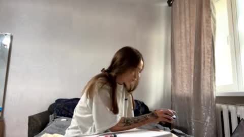Snapshot of irinaballesteros chatting on 9, 9, 2025 Evie online show from 9, 9, 2025